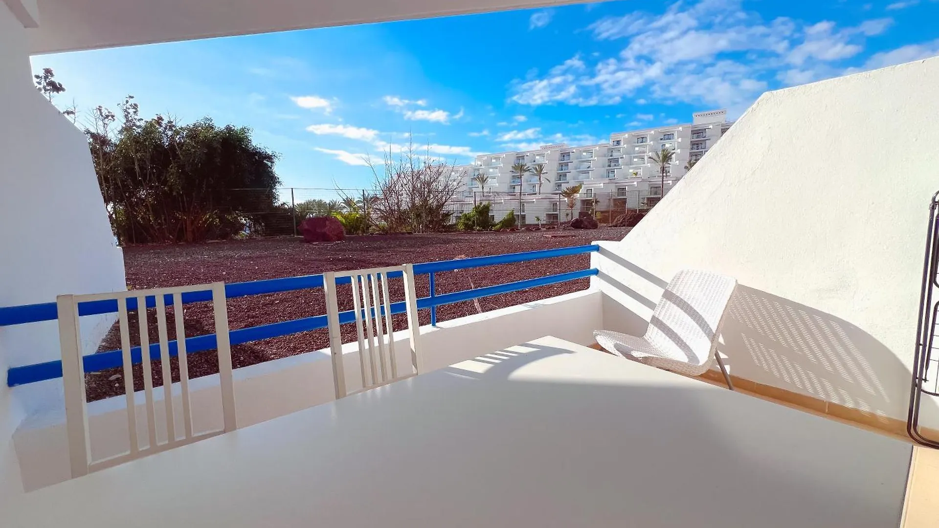Ocean Breeze 1 Bedroom Apartment, Mirador Paraiso Pp18 Playa Paraiso  Spain