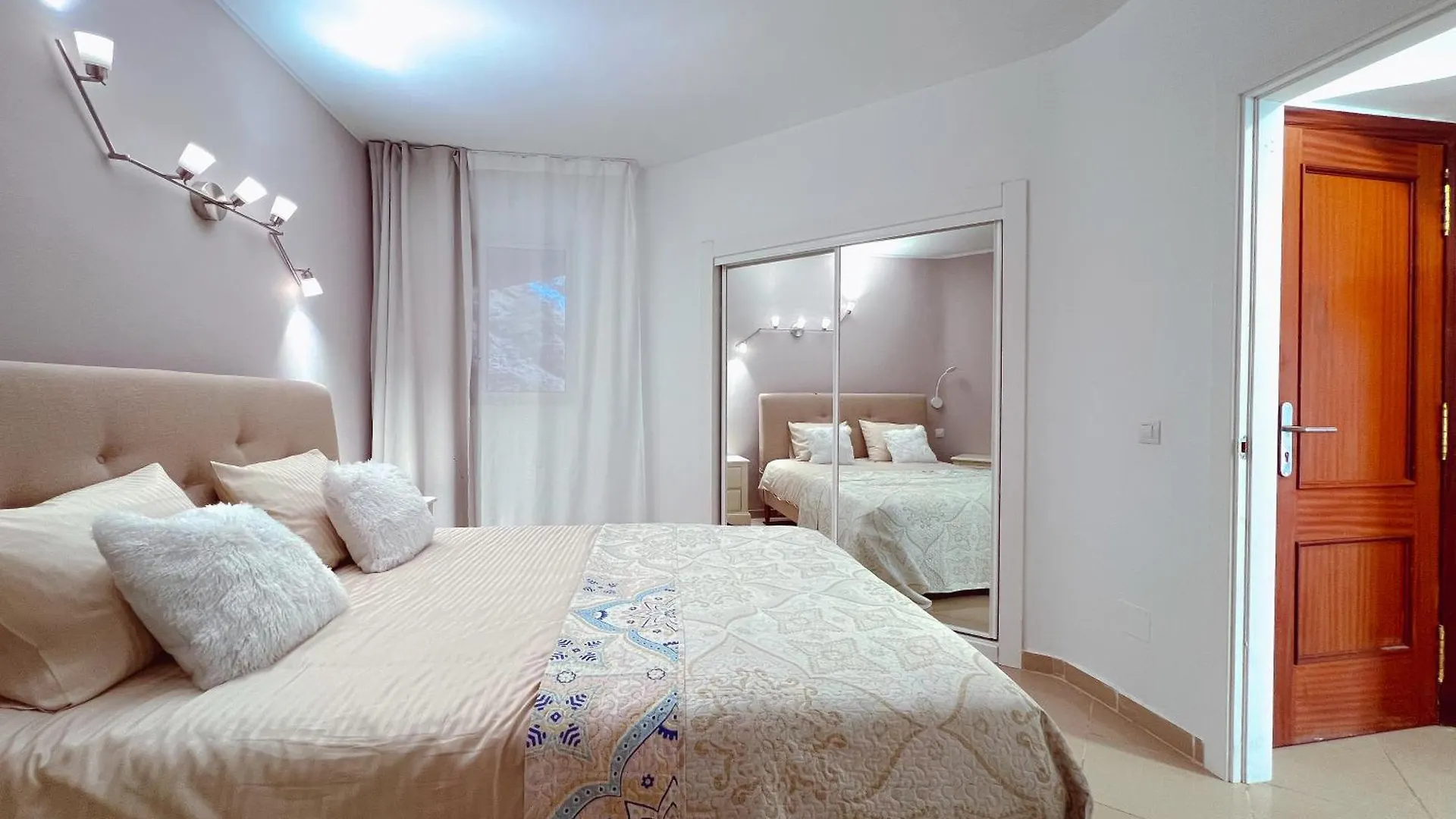Ocean Breeze 1 Bedroom Apartment, Mirador Paraiso Pp18 플라야 파라이소 0*,